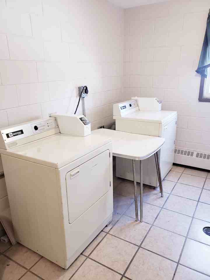 2880 Tecumseh Rd W - Photo 3 of 7