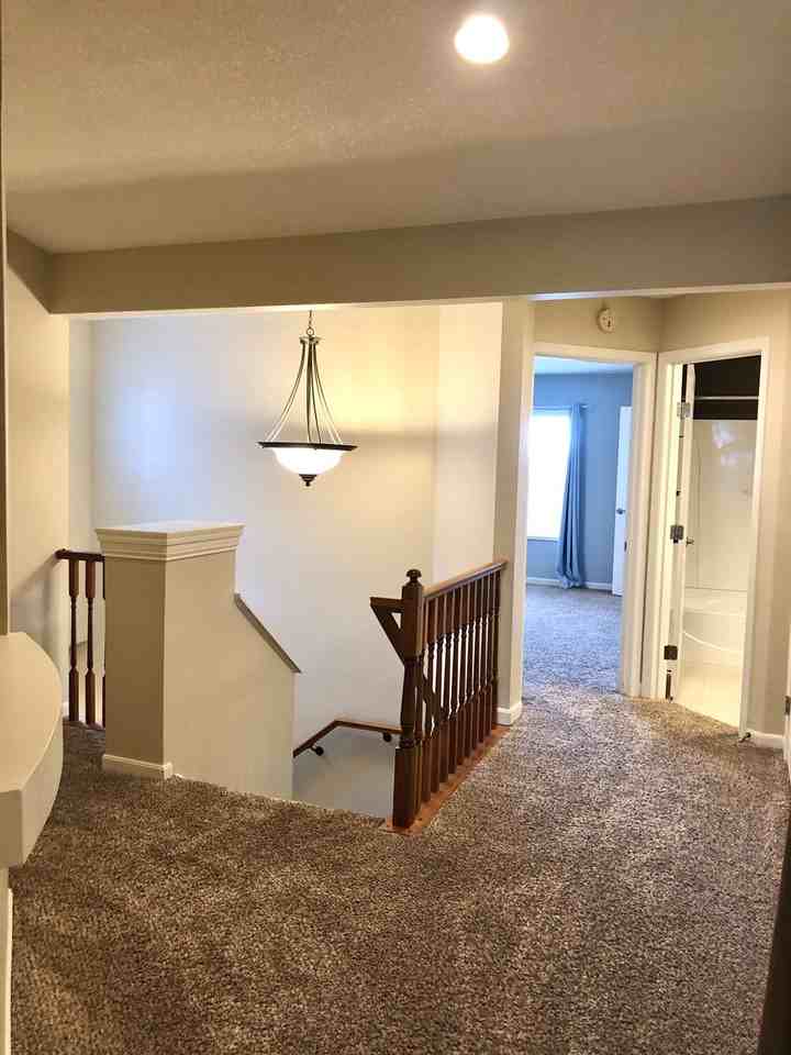 858 Flint Rdg - Photo 3 of 24