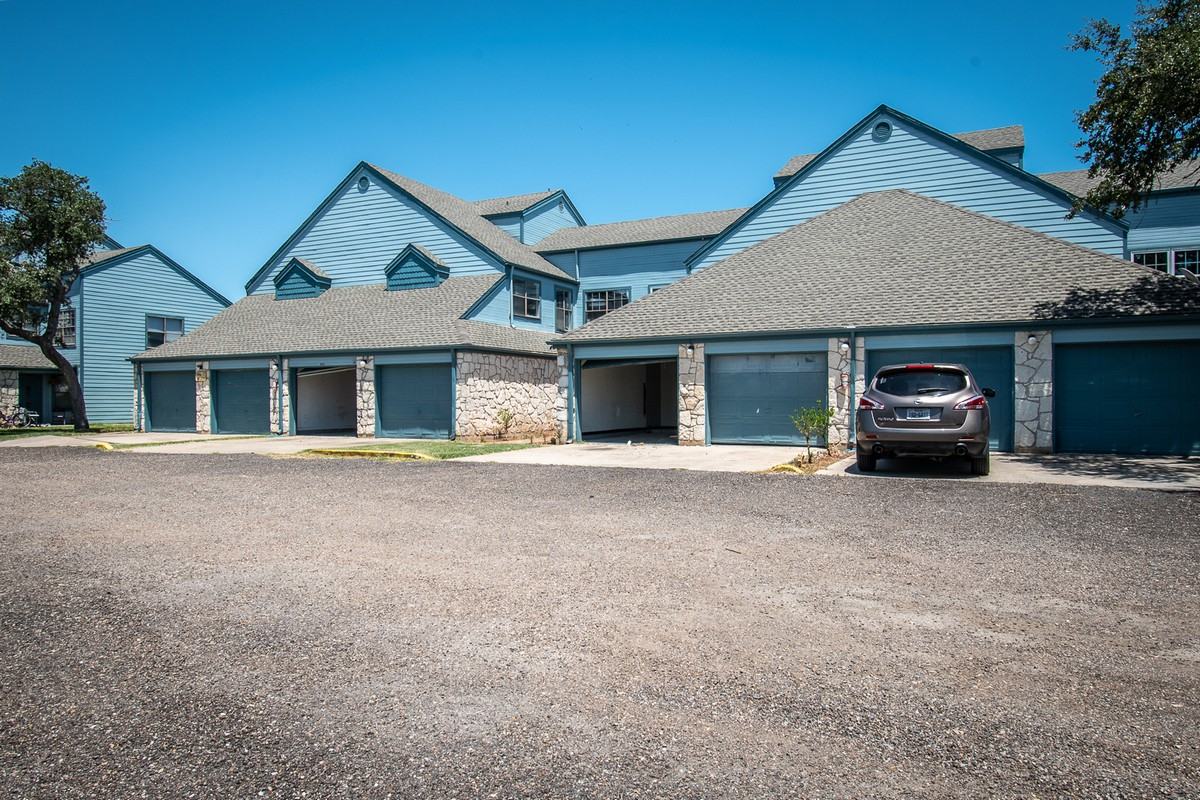 146 Westlake Dr - Photo 2 of 27