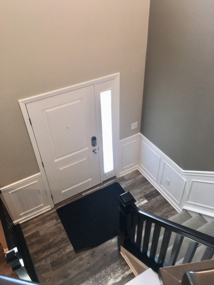 9428 Park Meridian Dr - Photo 2 of 37