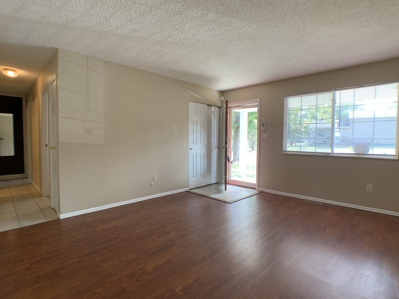 9466 Burrwood Cir - Photo 2 of 18