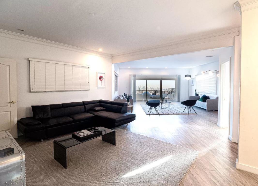 2044 N Sycamore Ave - Photo 3 of 18