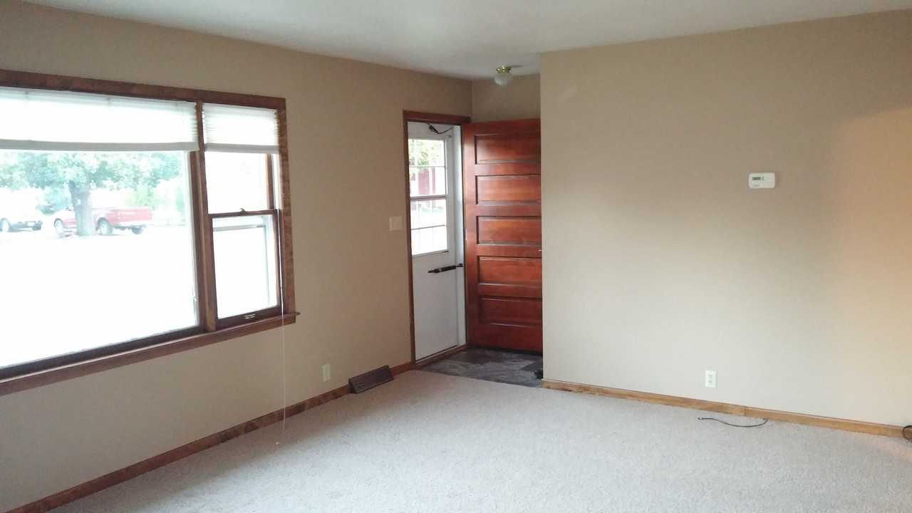 120 N 4th St - Photo 3 of 19