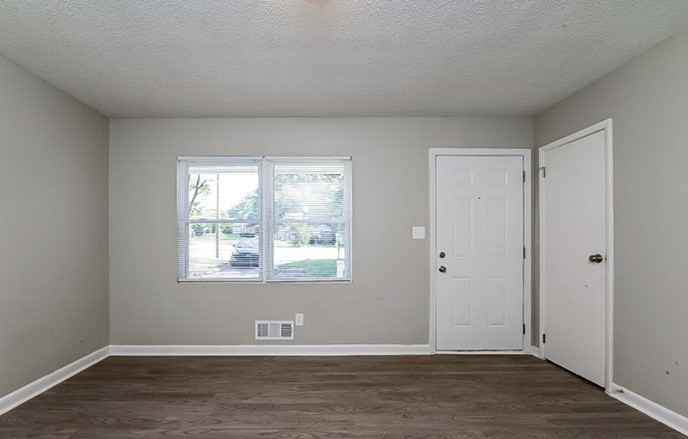 8125 Attleboro Dr - Photo 2 of 10