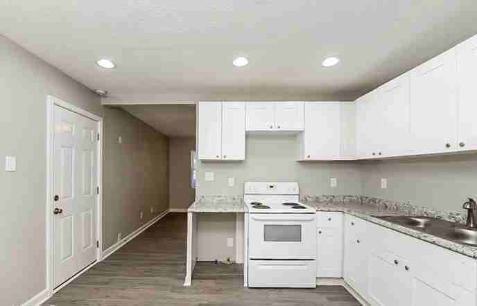 8125 Attleboro Dr - Photo 3 of 10