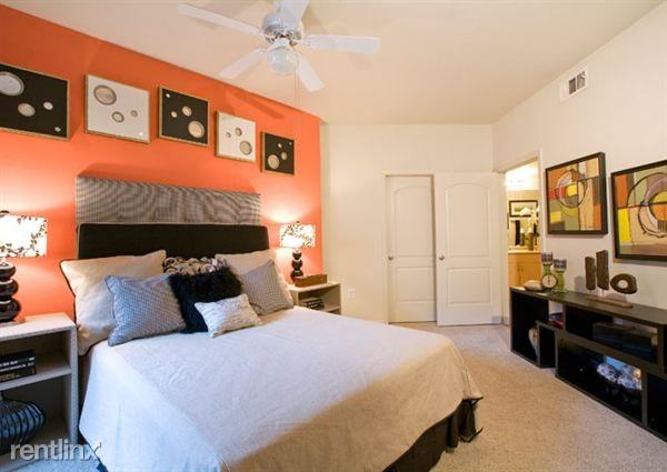 3304 Cole Ave - Photo 2 of 11