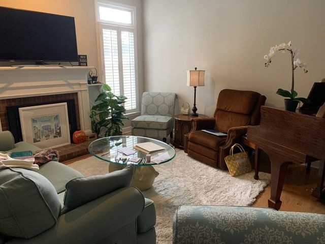 102 Carryback Dr - Photo 3 of 6