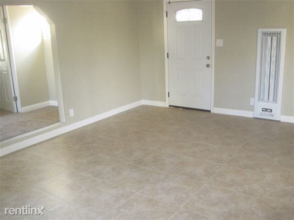 1376 Villa St - Photo 3 of 10