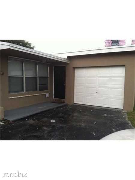 8618 Beekman Dr - Photo 3 of 7