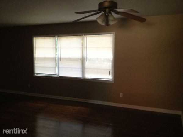 4361 Tena Dr - Photo 2 of 5