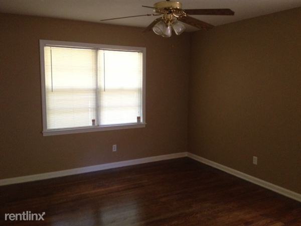 4361 Tena Dr - Photo 3 of 5