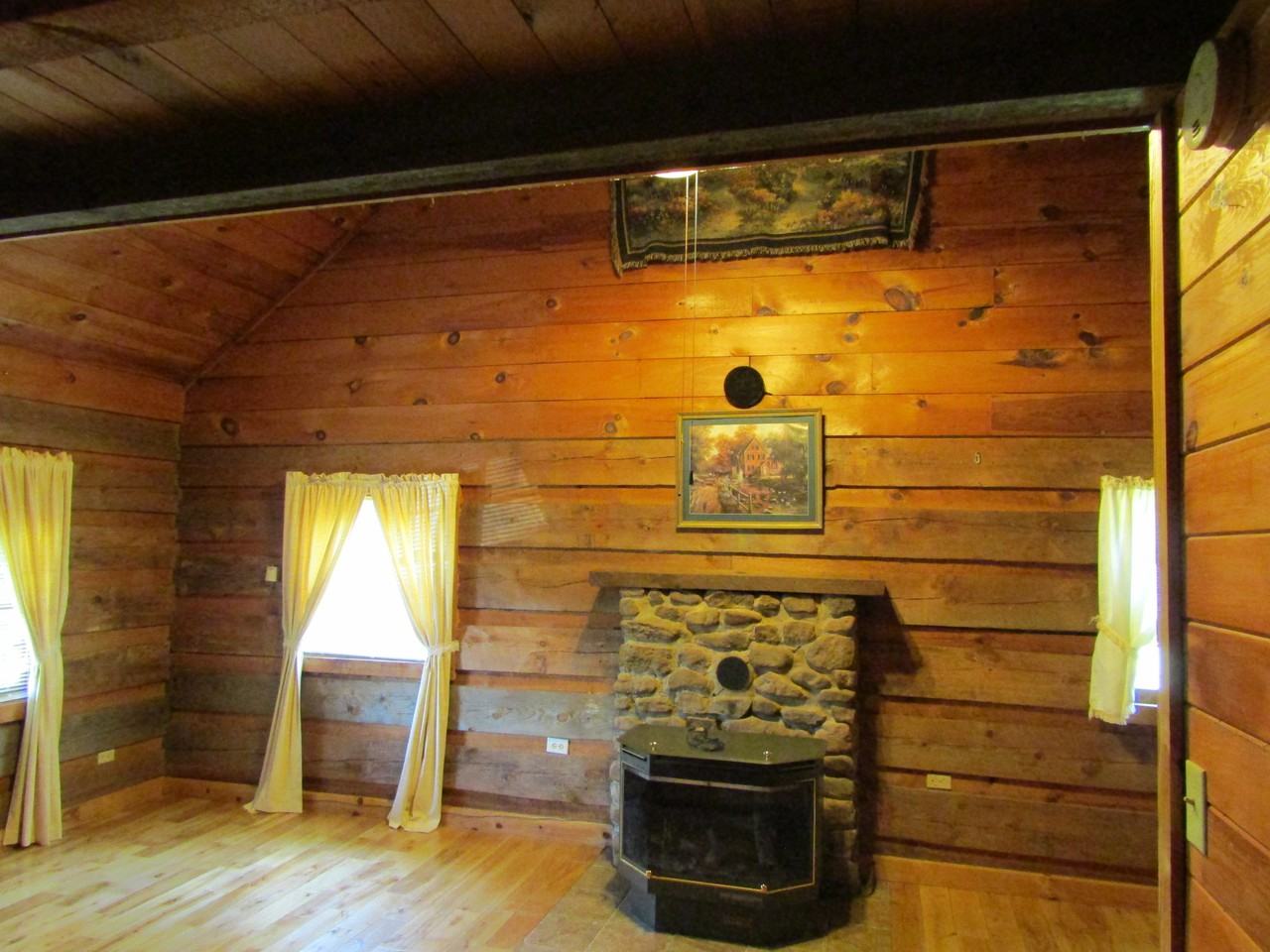 7100 Newport Hwy - Photo 3 of 24