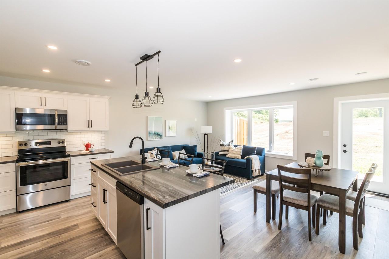 43 Leaside Crt - Photo 3 of 26