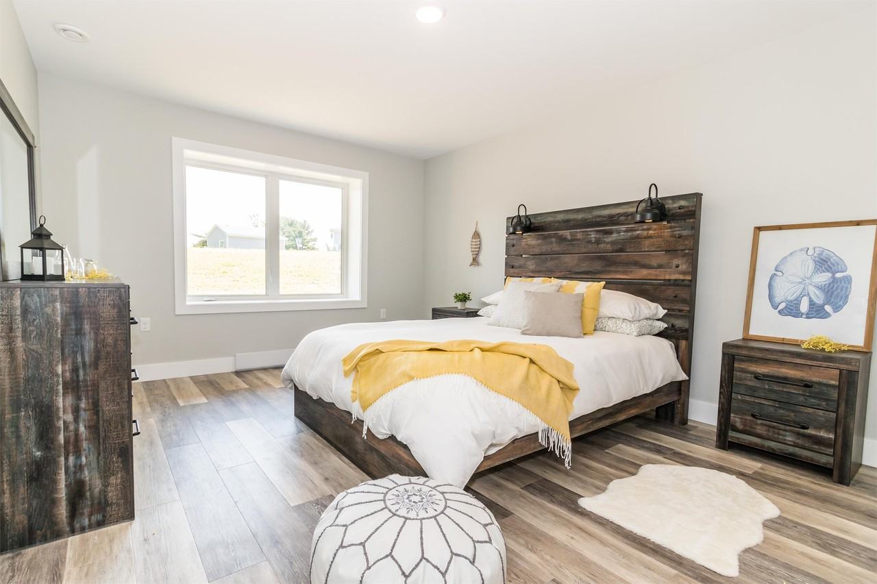 73 Leaside Crt - Photo 2 of 12