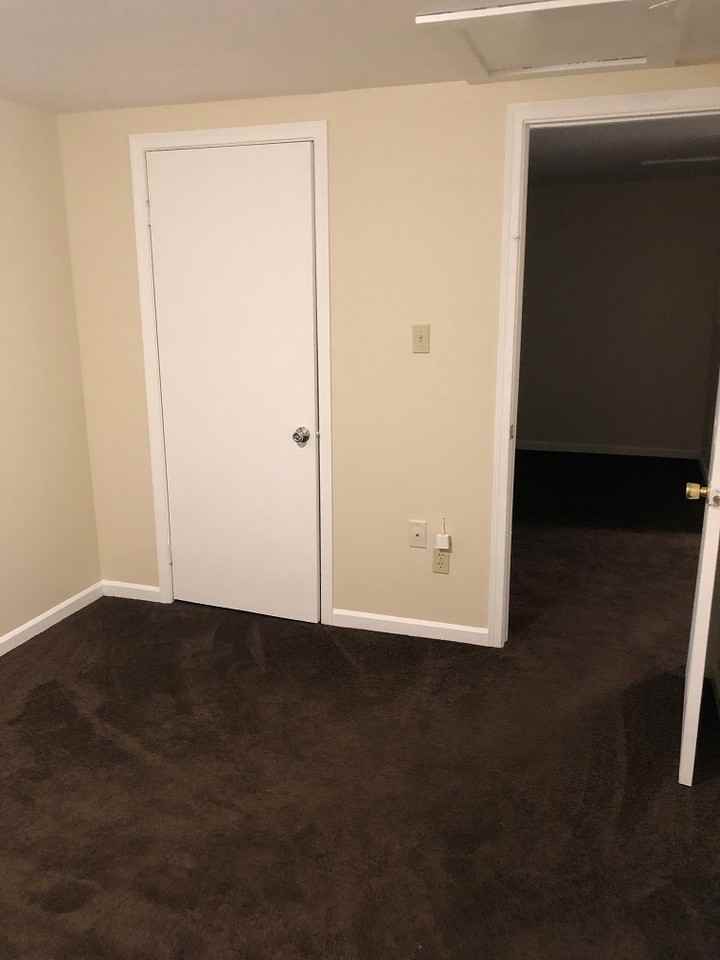 941 Port Carbon Street #6 - Photo 2 of 10