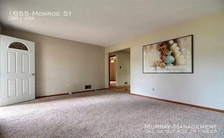 1655 Monroe St - Photo 2 of 35