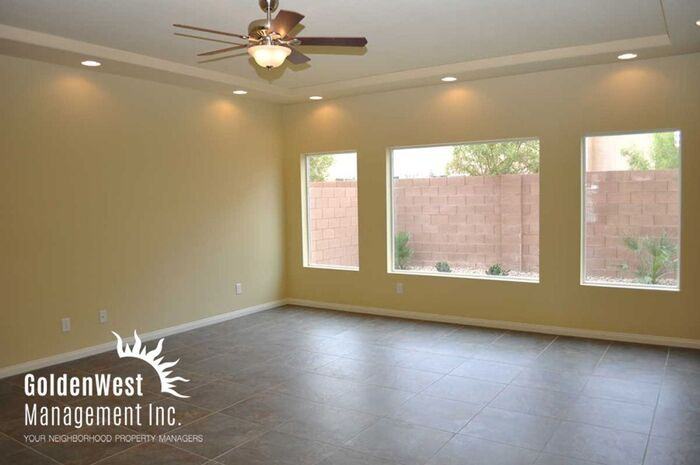 5096 Bootlegger Ave - Photo 2 of 12