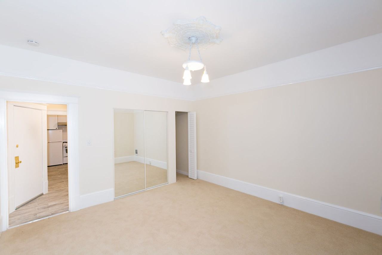 320 14th Street - Photo 2 of 18