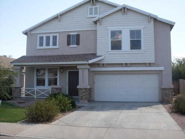 10457 E Obispo Ave - Photo 2 of 18