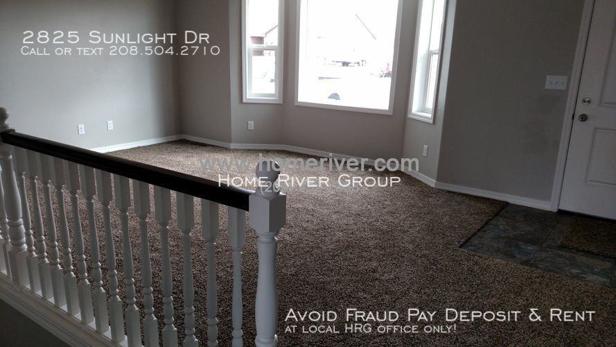 2825 Sunlight Dr - Photo 2 of 13