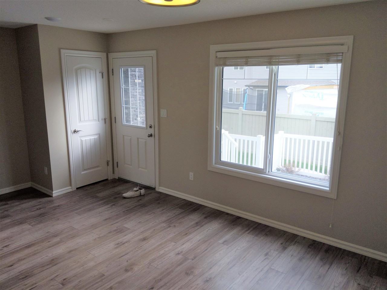 2215 - 2215 24 Street - Photo 2 of 20