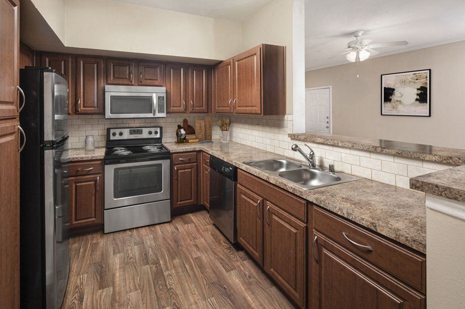 Camden Buckingham - Photo 2 of 43