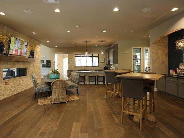 8823 Dugas Dr - Photo 2 of 29