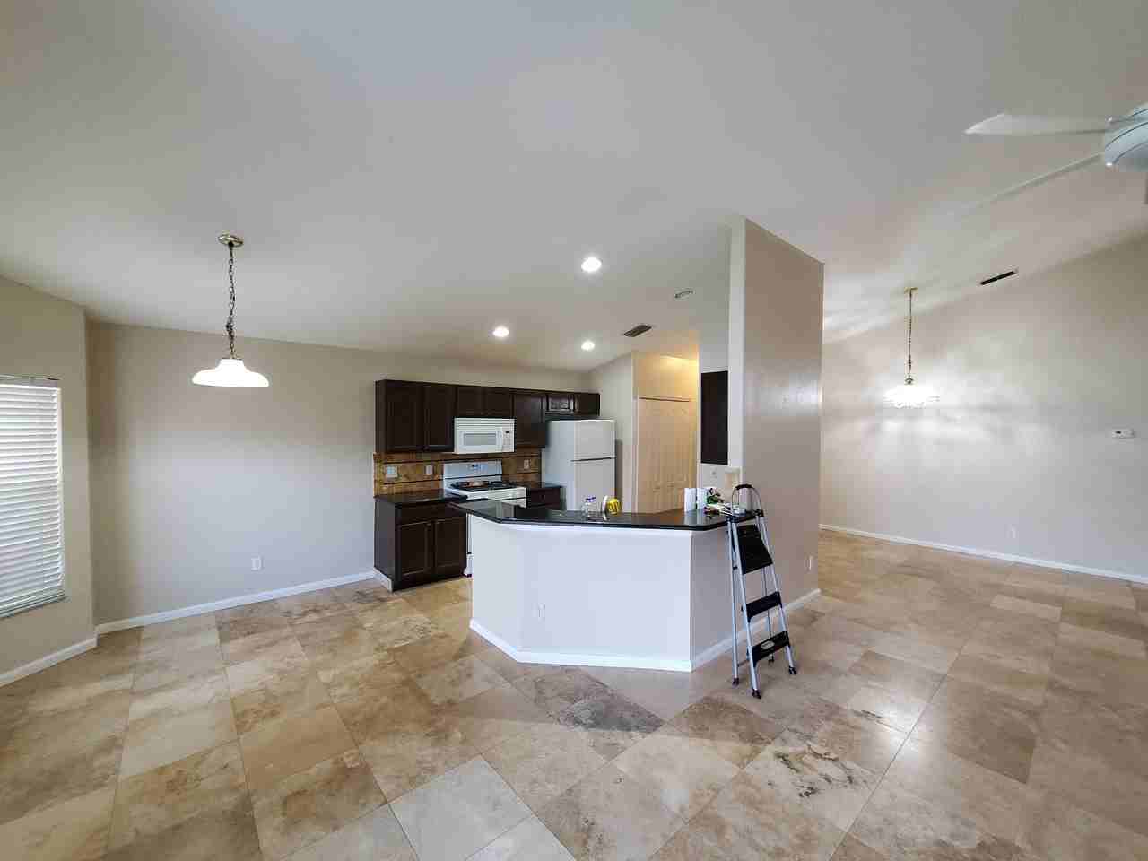 6555 Cherry Grove Cir - Photo 3 of 10