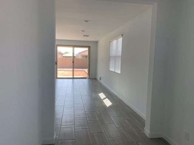 14577 W Charter Oak Rd - Photo 5 of 32