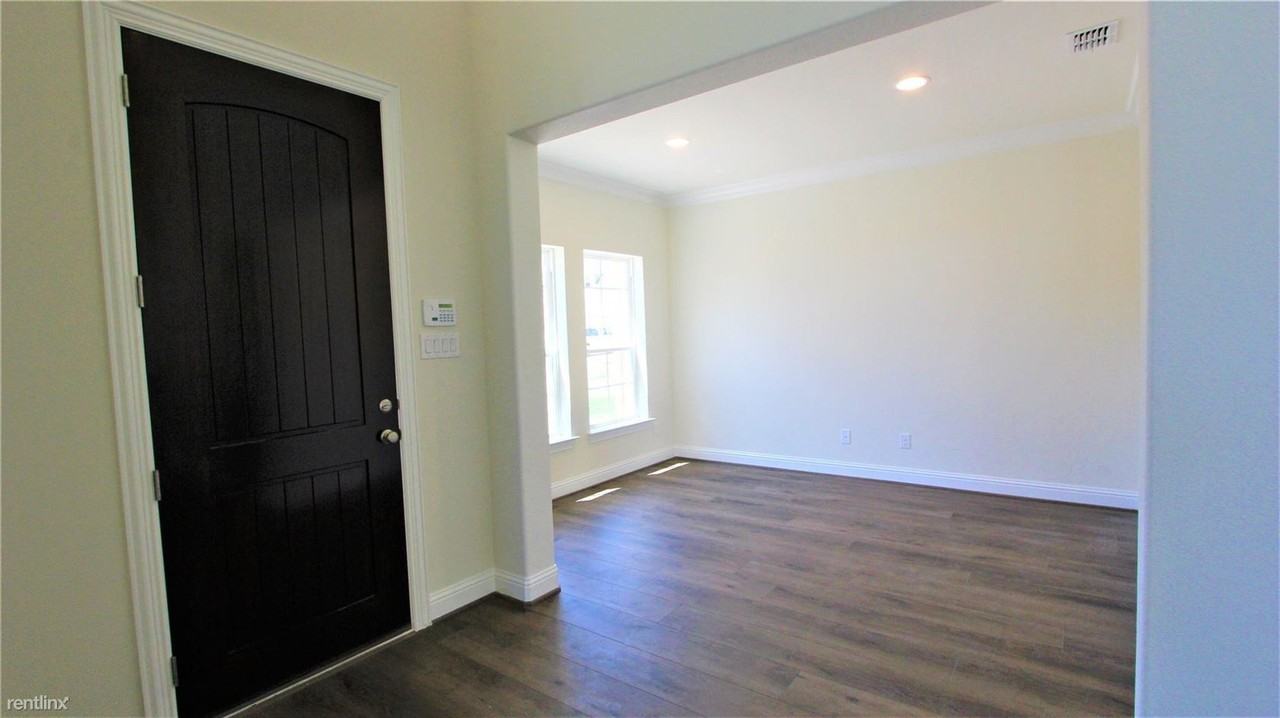 3608 Diamond Rdg - Photo 2 of 18