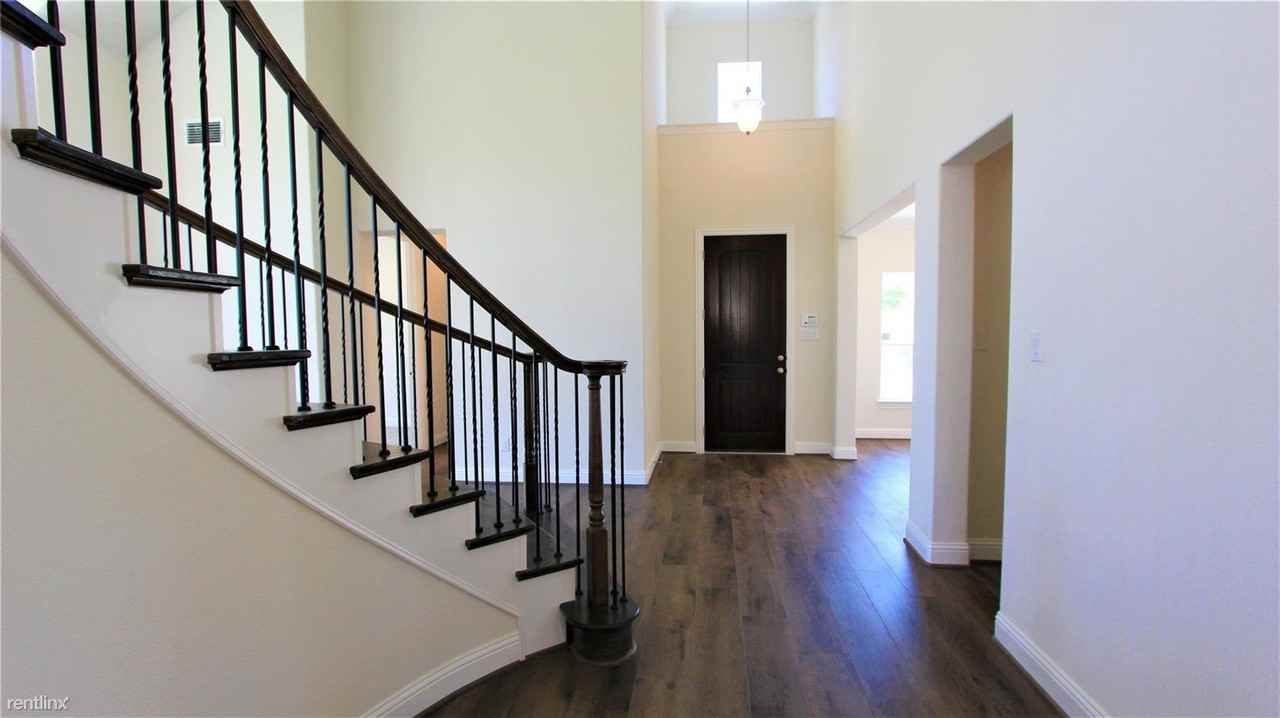 3608 Diamond Rdg - Photo 3 of 18