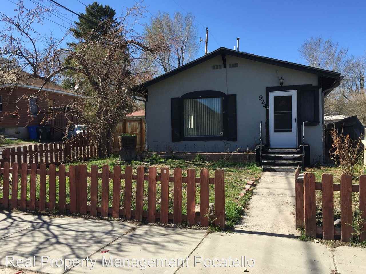 924 924 W Custer - Photo 2 of 13