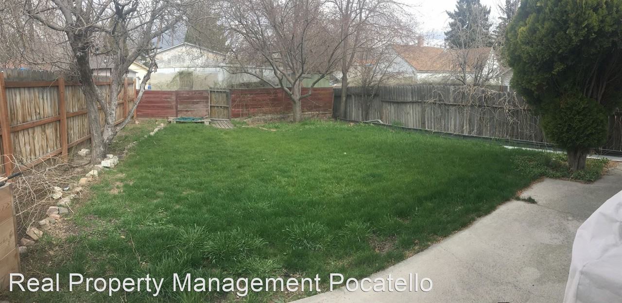 924 924 W Custer - Photo 3 of 13