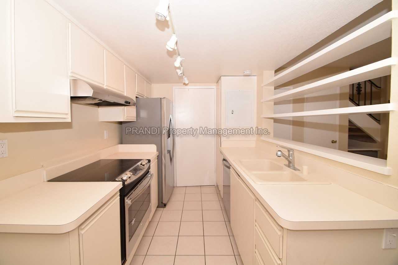 77 Dockside Cir - Photo 3 of 10