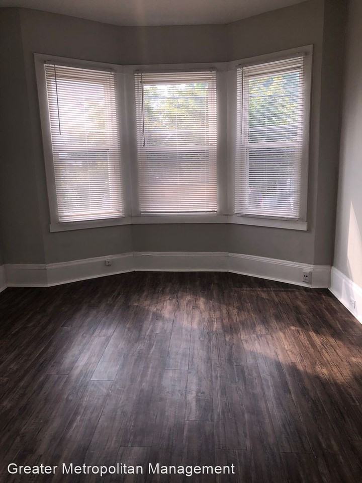 3020 Searsdale Avenue - Photo 2 of 10