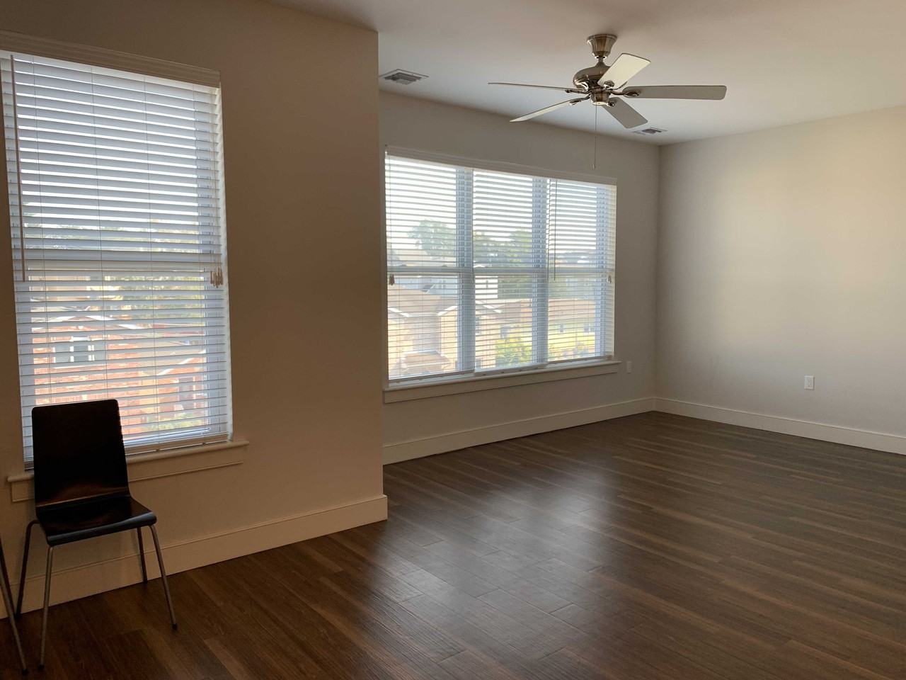 777 10th St - Photo 2 of 10