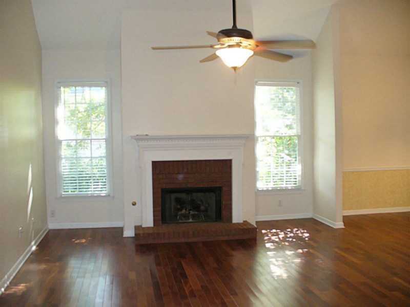 1640 Ridgemill Ter - Photo 3 of 17