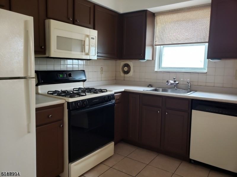 2467 2467 ROUTE 10 3 - Photo 3 of 3