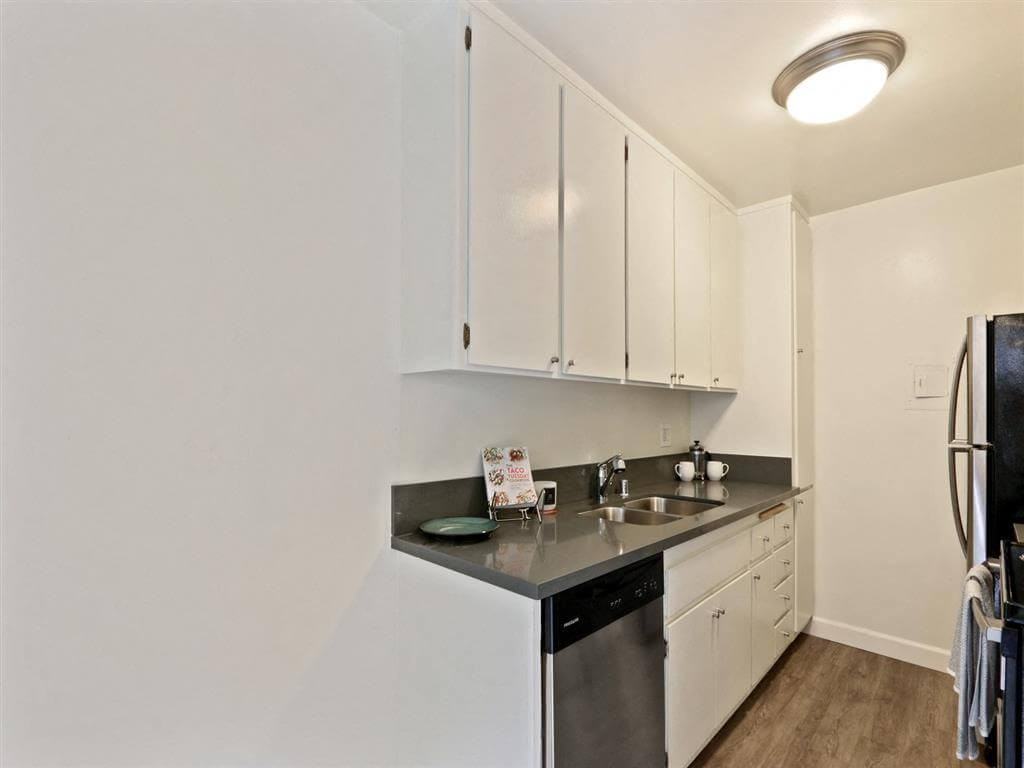 Brockton Avenue Apartments - Photo 5 of 22