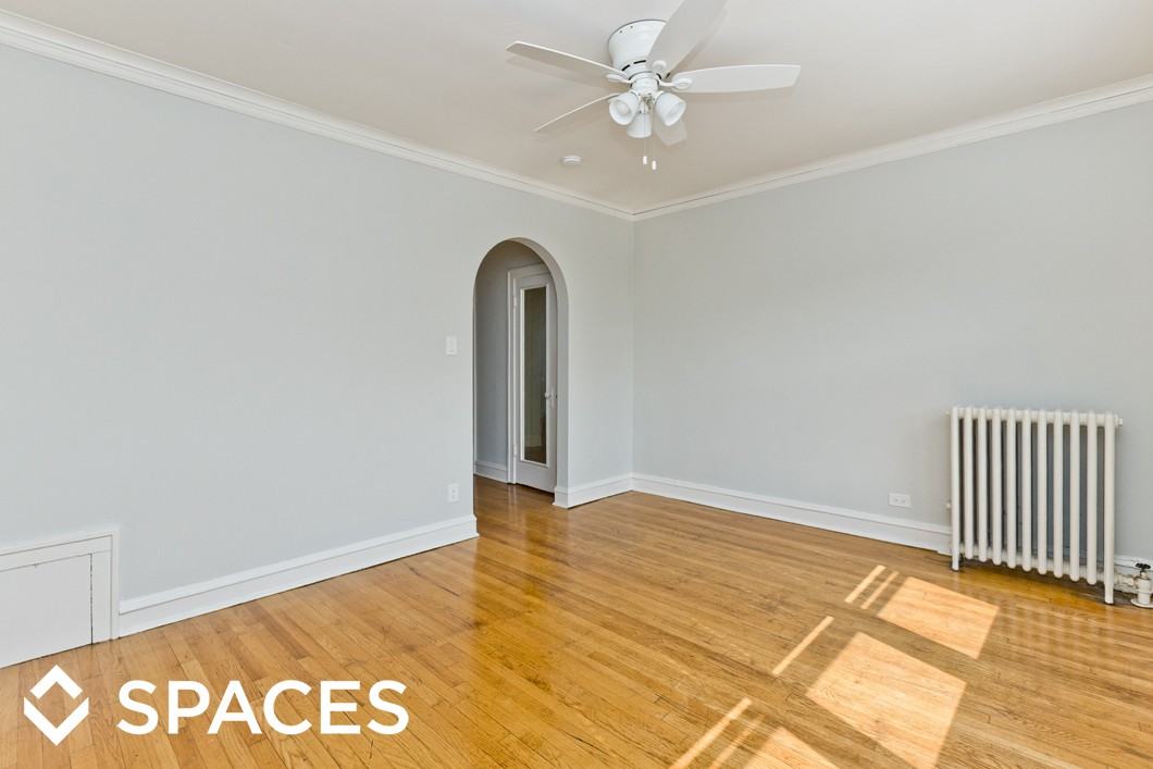 3300 N Claremont - Photo 2 of 16