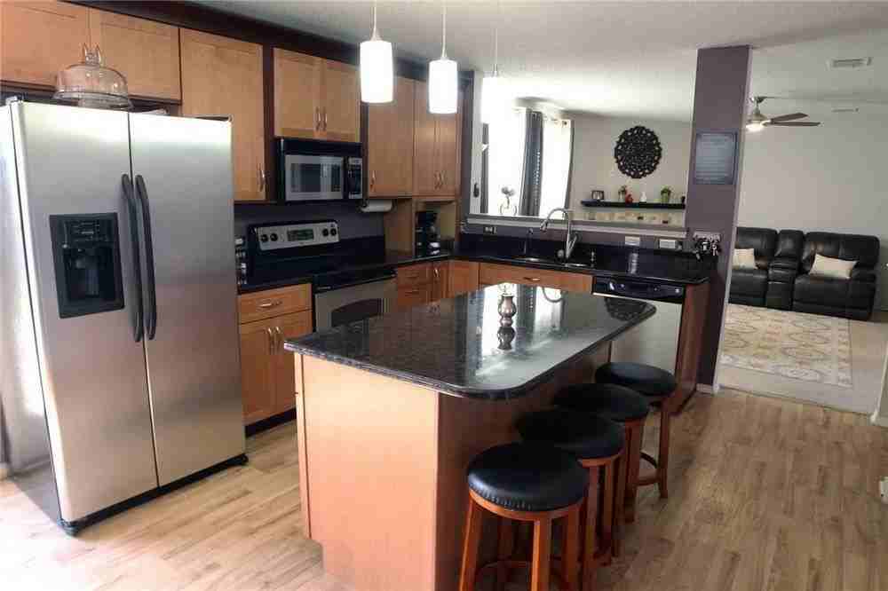 4617 Waterford Dr - Photo 3 of 6
