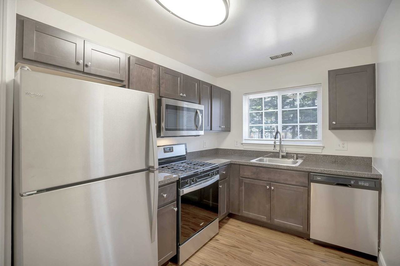 The Courtyards Apartments 200 Delanco Rd, Beverly, NJ 08010 Zumper