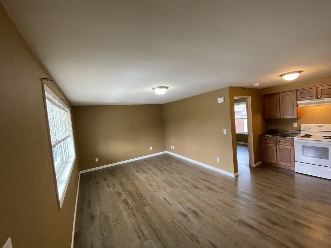 735 William - Photo 3 of 5