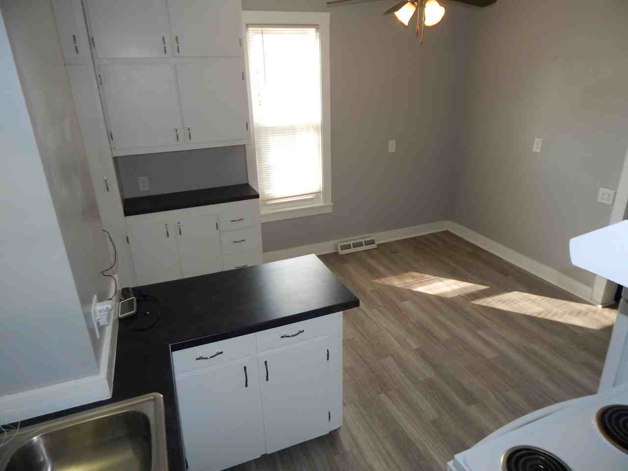 1615 West 14th Street - Photo 3 of 13