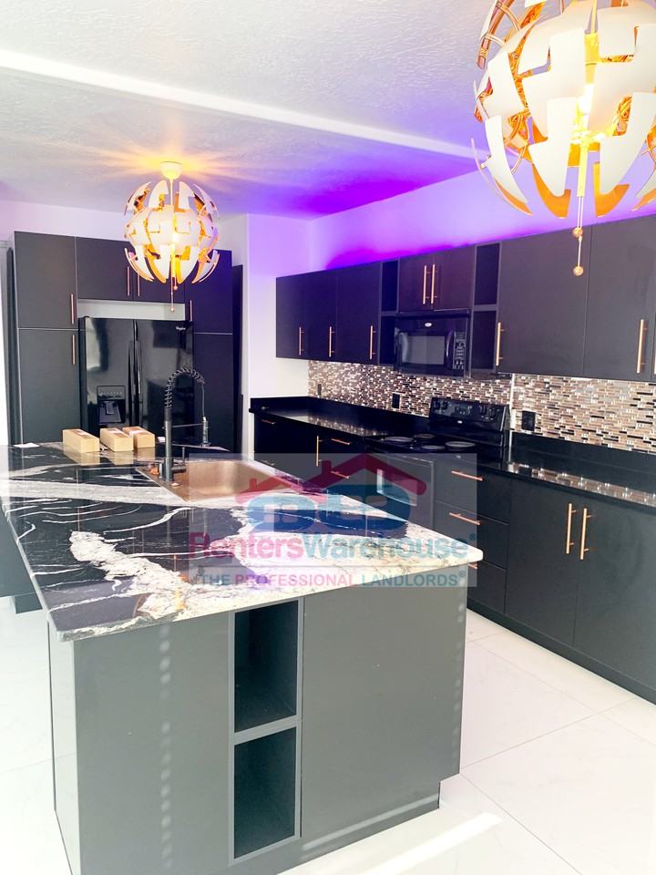 10988 S Maple Forest Way - Photo 3 of 14