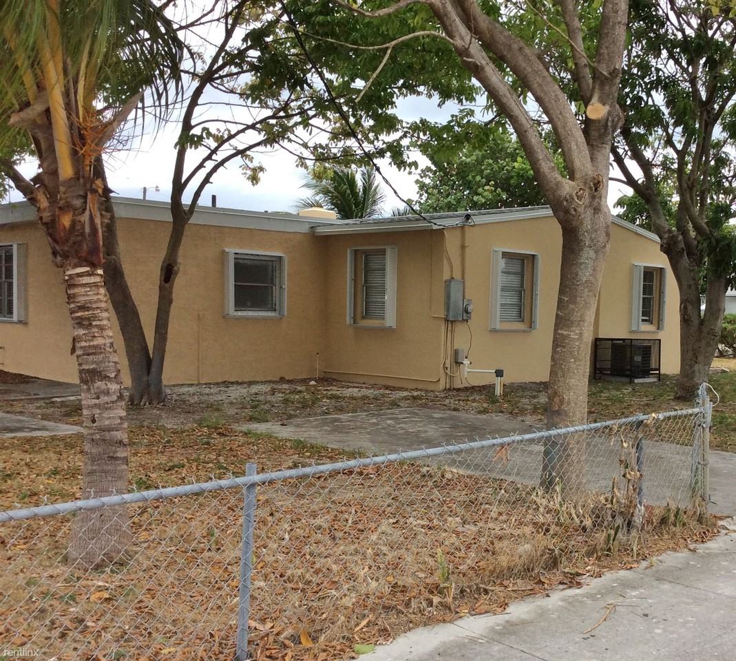 1241 S C St - Photo 3 of 11