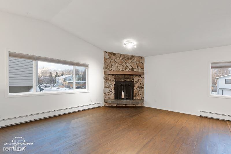 8205 8205 Mentra St A - Photo 2 of 14