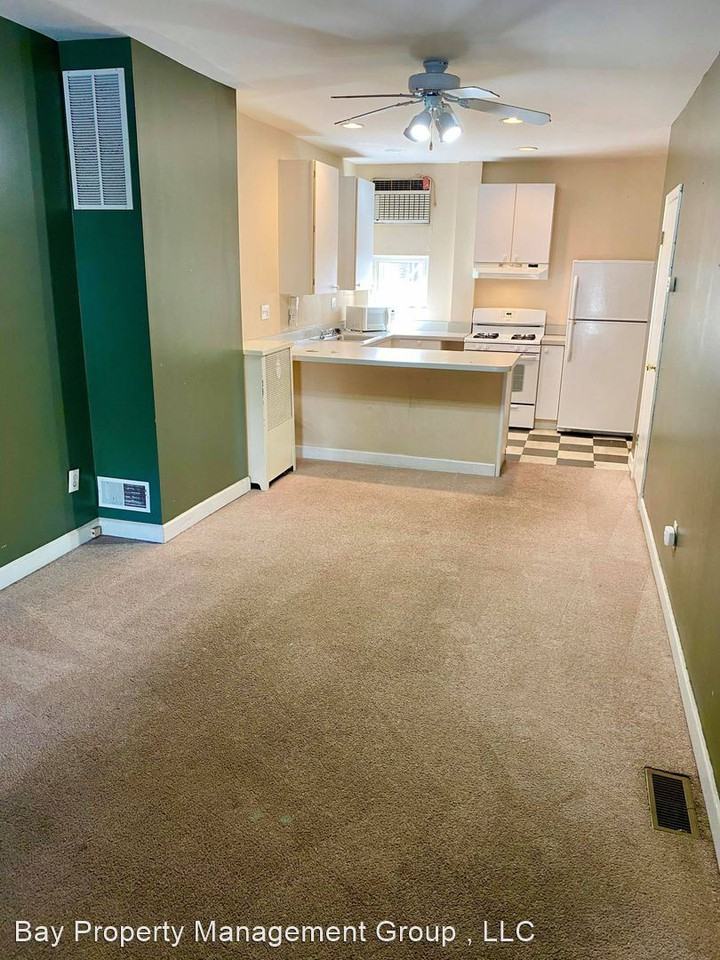 105 E West St - Photo 2 of 10