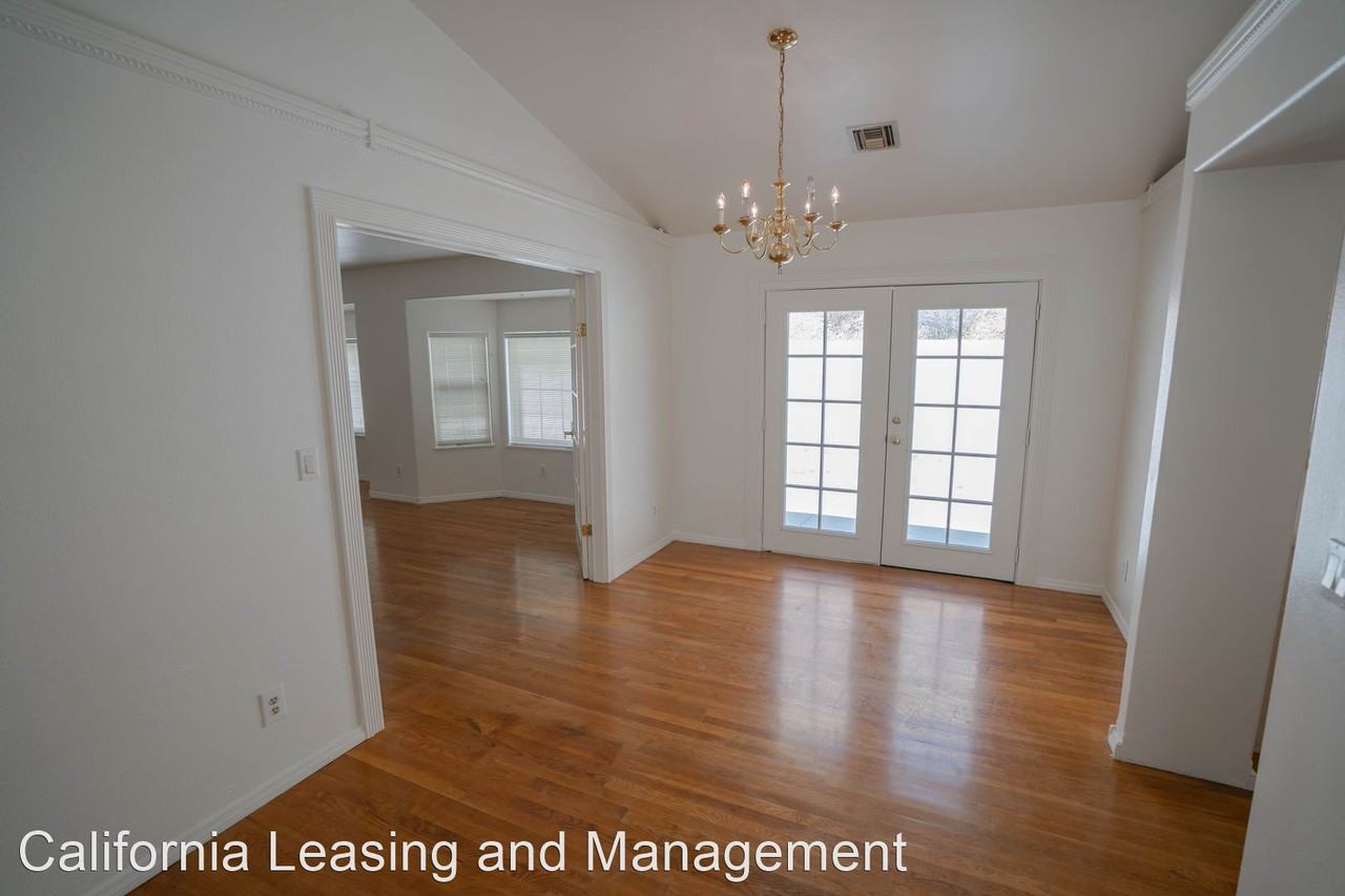 13727 Sierra Hwy - Photo 3 of 17