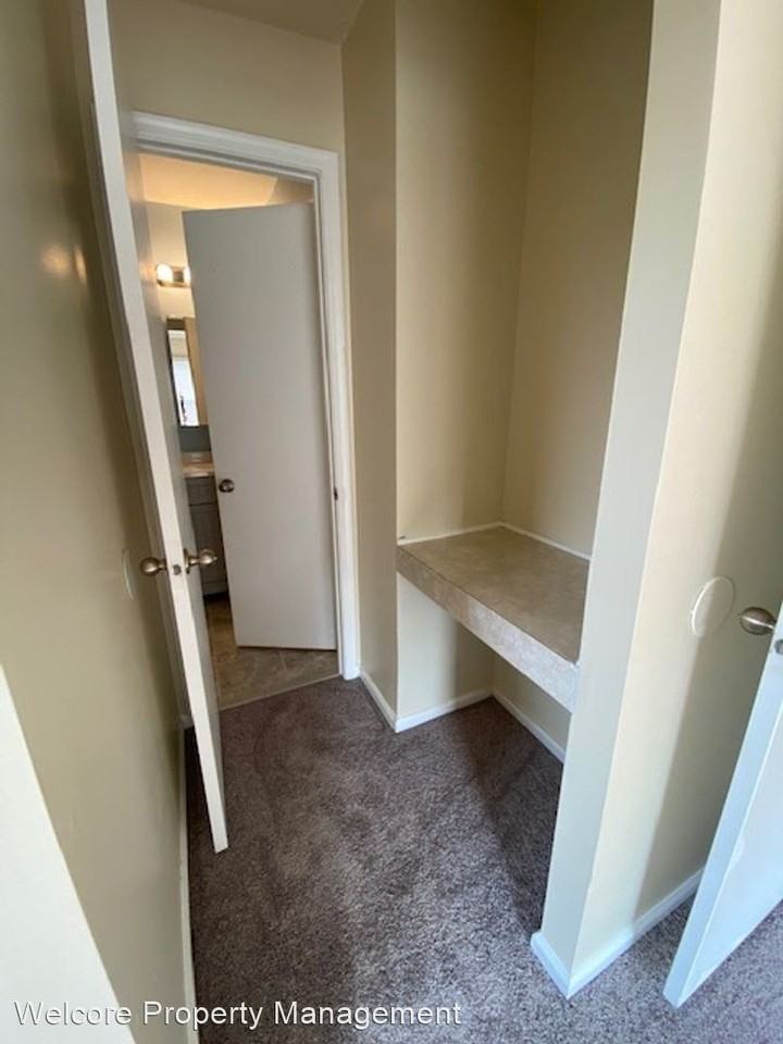 114 Hunt Dr - Photo 2 of 11